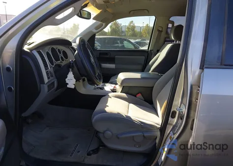 2008 Toyota Sequoia Sr5 5.7L V8 z USA, uszkodzony, nr VIN 5TDZY64AX8S015359